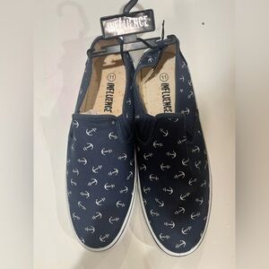 Men’s boat sneakers NWT